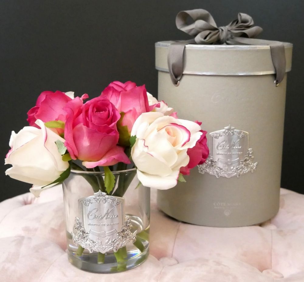 ROSE MAGENTA BLUSH SILVER   Розы ярко-розовые и бледно-розовые, серебряный декор